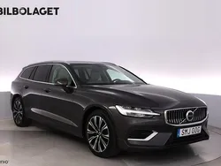 Grå Begagnad 2022 Volvo V60 Core Kombi | 379 800 kr (Marknadspris)
