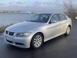 Grå Begagnad 2007 BMW 325 Advantage Sedan | 85 000 kr (Marknadspris)
