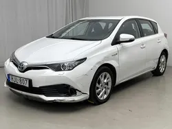 Vit Begagnad 2018 Toyota Auris | 99 000 kr