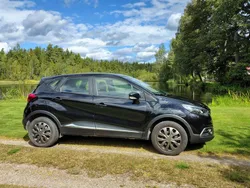 Svart Begagnad 2017 Renault Captur SUV | 111 000 kr (Marknadspris)