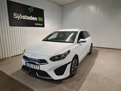 Vit Begagnad 2021 Kia Ceed Advance Kombi | 209 900 kr (Marknadspris)