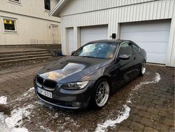 Grå Begagnad 2007 BMW 325 Sportkupé | 85 000 kr (Marknadspris)