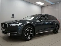 Grå Begagnad 2017 Volvo V90 CC Pro Kombi | 324 500 kr (Marknadspris)
