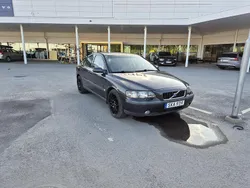 Grå Begagnad 2001 Volvo S60 Sedan | 47 000 kr (Lite dyr)