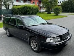 Svart Begagnad 2000 Volvo V70 Standard Kombi | 10 000 kr (Bra pris)