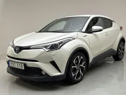 Vit Begagnad 2018 Toyota C-HR Edition SUV | 212 000 kr