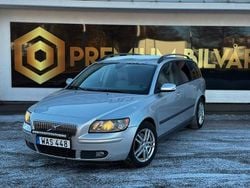 Grå Begagnad 2005 Volvo V50 Kinetic Kombi | 26 500 kr (Marknadspris)