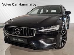 Svart Begagnad 2024 Volvo V60 Plus Kombi | 449 900 kr (Marknadspris)
