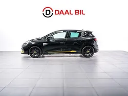 Svart Begagnad 2018 Renault Clio IV Trophy Halvkombi | 204 700 kr
