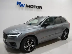 Grå Begagnad 2020 Volvo XC60 R-Design SUV | 398 600 kr (Marknadspris)