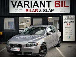 Grå Begagnad 2007 Volvo S40 Kinetic Sedan | 34 900 kr (Marknadspris)