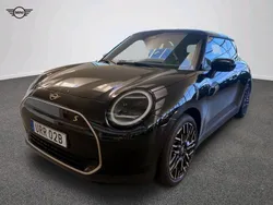 Svart Ny 2024 Mini Cooper SE Halvkombi | 414 900 kr (Dyr)