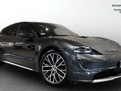 Grå Begagnad 2023 Porsche Taycan Cross Turismo Kombi | 745 000 kr (Marknadspris)