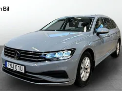 Grå Begagnad 2023 VW Passat Business Kombi | 309 500 kr (Bra pris)