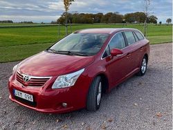 Röd Begagnad 2009 Toyota Avensis Business Edition Kombi | 69 000 kr (Marknadspris)