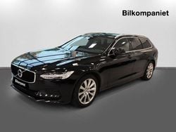 Svart Begagnad 2018 Volvo V90 Momentum Kombi | 239 800 kr (Marknadspris)