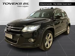 Svart (deep black pärleffekt) Begagnad 2016 VW Tiguan R-line SUV | 164 900 kr (Bra pris)