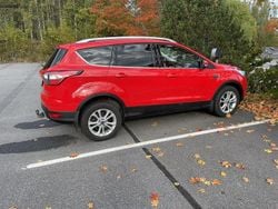 Röd Begagnad 2020 Ford Kuga Titanium SUV | 190 000 kr (Marknadspris)