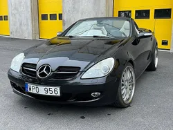 Svart Begagnad 2005 Mercedes SLK350 Cab | 119 900 kr (Superpris)
