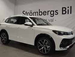 Vit Ny 2025 VW Tiguan R-line SUV | 592 400 kr (Marknadspris)