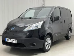 Svart Begagnad 2016 Nissan e-NV200 Van | 55 000 kr