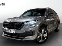 Grå (graphite grey metallic) Begagnad 2022 Skoda Kodiaq SportLine SUV | 384 500 kr (Marknadspris)