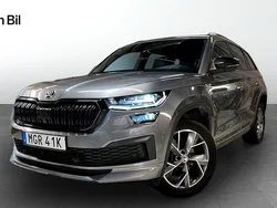 Grå (graphite grey metallic) Begagnad 2022 Skoda Kodiaq SportLine SUV | 399 900 kr (Lite dyr)