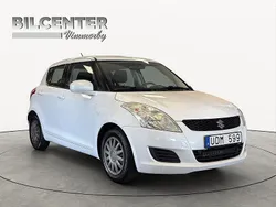 Vit Begagnad 2012 Suzuki Swift Halvkombi | 59 900 kr (Marknadspris)