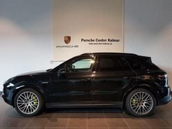 Begagnad 2023 Porsche Cayenne Platinum Edition SUV | 899 000 kr (Marknadspris)