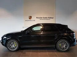 Begagnad 2023 Porsche Cayenne Platinum Edition SUV | 899 000 kr (Lite dyr)