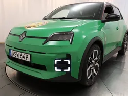 Grön Begagnad 2025 Renault R5 Halvkombi | 389 900 kr (Superpris)