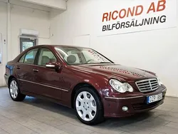 Röd Begagnad 2006 Mercedes C350 Sedan | 109 900 kr
