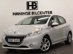 Vit Begagnad 2015 Peugeot 208 Halvkombi | 99 900 kr