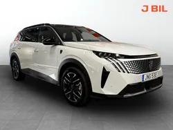 Vit Begagnad 2025 Peugeot 5008 GT Minibuss | 409 900 kr