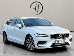 Vit Begagnad 2021 Volvo V60 Momentum Kombi | 264 900 kr (Superpris)