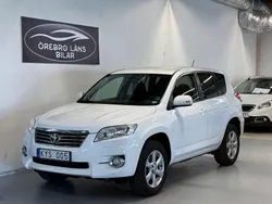 Vit Begagnad 2010 Toyota RAV4 SUV | 104 900 kr (Marknadspris)