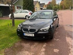 Svart Begagnad 2004 BMW 530 Sedan | 32 000 kr (Superpris)