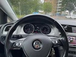 Vit Begagnad 2016 VW Golf VII Halvkombi | 99 000 kr (Marknadspris)