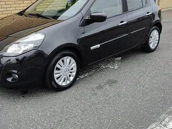 Svart Begagnad 2011 Renault Clio R.S. Halvkombi | 31 900 kr (Marknadspris)