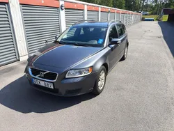 Grå Begagnad 2008 Volvo V50 Kinetic Kombi | 47 000 kr (Marknadspris)