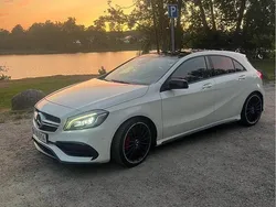 Vit Begagnad 2018 Mercedes A45 AMG AMG Halvkombi | 319 000 kr (Marknadspris)