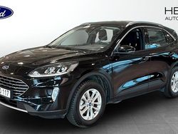 Svart (black) Begagnad 2022 Ford Kuga Titanium SUV | 259 900 kr (Marknadspris)