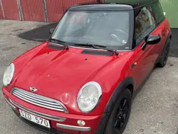 Röd Begagnad 2002 Mini Cooper Pepper Halvkombi | 20 000 kr