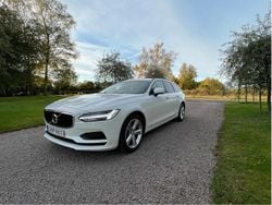 Vit Begagnad 2018 Volvo V90 Kinetic Kombi | 160 000 kr (Marknadspris)