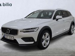 Vit Begagnad 2020 Volvo V60 CC Kombi | 234 000 kr (Marknadspris)
