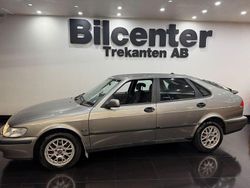 Ljusgrå Begagnad 2003 Saab 9-3 Halvkombi | 29 900 kr (Marknadspris)