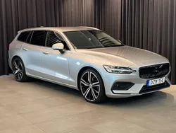 Silver Begagnad 2020 Volvo V60 Momentum Kombi | 314 900 kr (Marknadspris)