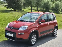 Röd Begagnad 2013 Fiat Panda 4x4 Halvkombi | 85 000 kr