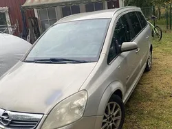Grå Begagnad 2008 Opel Zafira Minibuss | 8 000 kr (Bra pris)