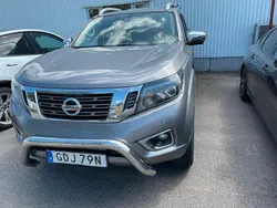 Grå (grå metallic) Begagnad 2019 Nissan Navara Tekna Pickup | 299 000 kr (Lite dyr)